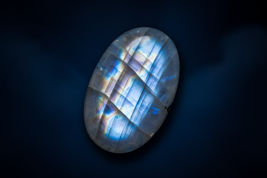 Moonstone Lunar Crystal: Divine Feminine & Intuitive Flow