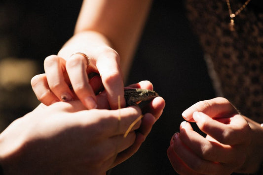 The Traveler’s Guide to Moldavite Care: Cleaning, Safe Journey, and Energetic Protection On the Go
