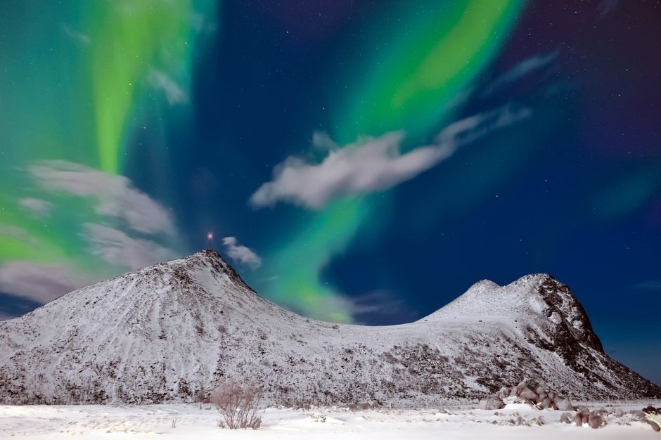 Labradorite in Inuit and Norse Mythology: The Stone of the Northern Lights