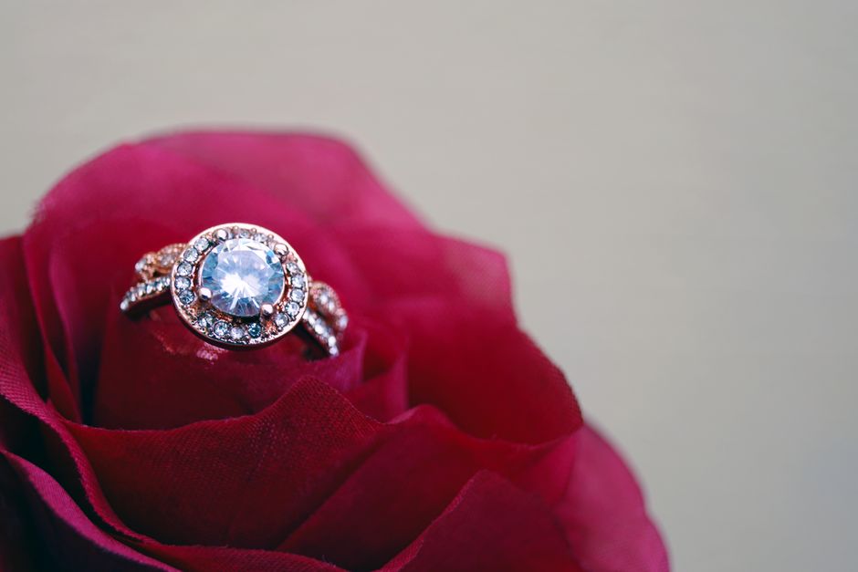 The Star Ruby Certificate Deep Dive: How to Verify Authenticity and Avoid Fakes, Synthetics, and Treated Stones