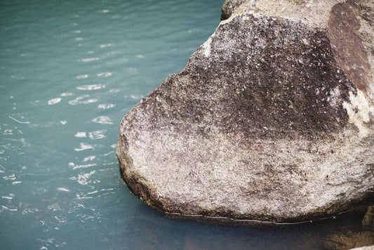 Why Turquoise Specimens Vary So Much: Natural, Stabilized, and Synthetic Material Compared