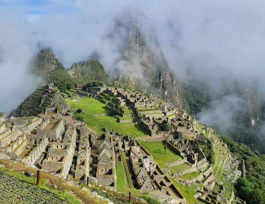 Red Beryl in Ancient America: The Lost Royal Gem of the Moche Lords