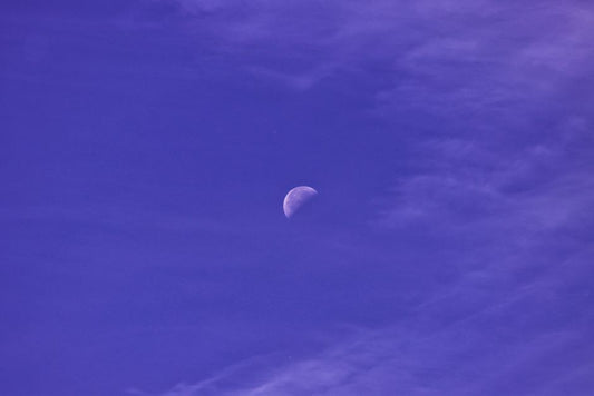 Alexandrite in Moonlight: A Dreamwork Guide for Nighttime Rituals