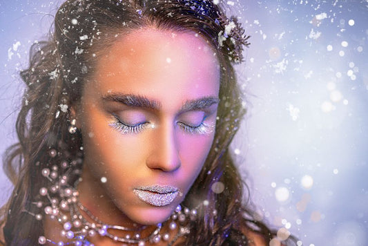Caring for Natural Pearl Jewelry: A Seasonal Guide to Prevent Damage