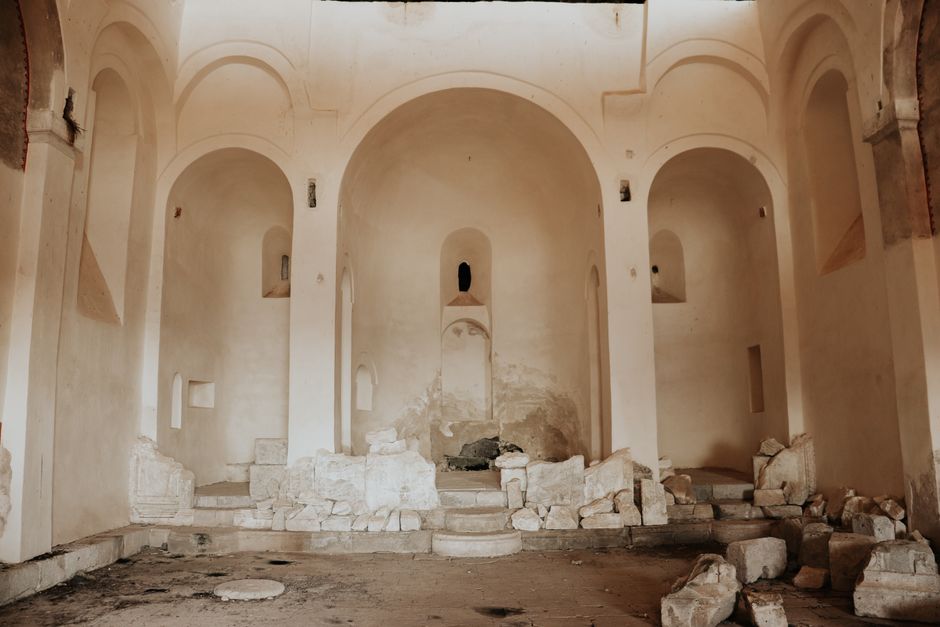 Sardonyx Seals and the Afterlives of Sacred Treasure: How Christian Relics Moved Between Conflict, Custody, and Redistribution