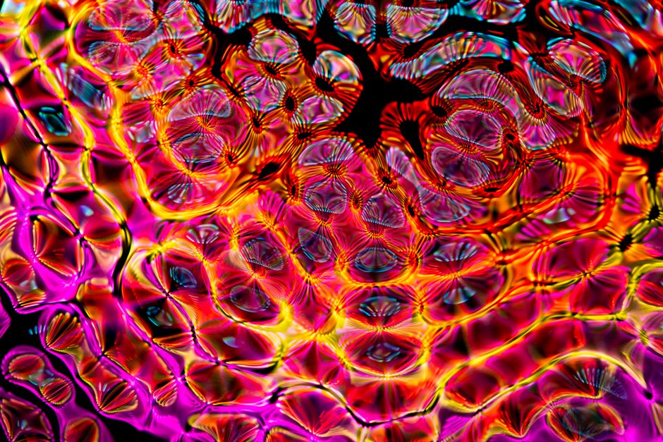 Fire Agate Color and Cabochon Cutting: Why the Iridescent Layer Dictates the Shape