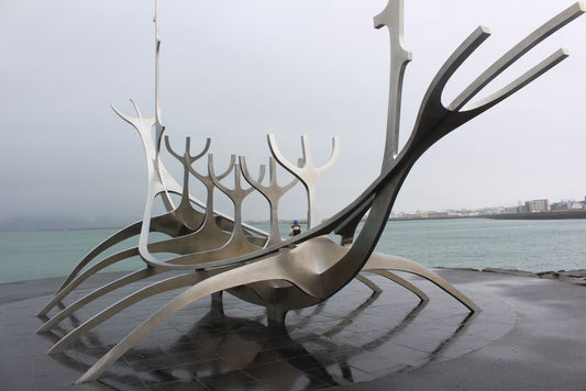 The Sunstone Compass: Viking Navigation and the Secret of Icelandic Spar