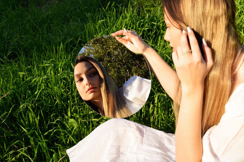 Turquoise and the Honest Mirror: Pairing Stones for Self-Love Without Self-Deception