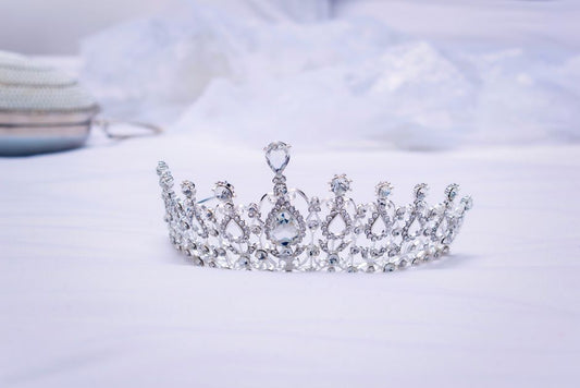 The Crown Jewels of Empire: Diamonds, Colonial Extraction, and the Reinvention of Royal Power