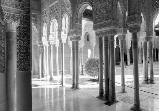 The Emerald as Court Currency: How Colombian Stones Entered Mughal and Spanish Court Hierarchies