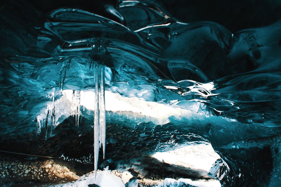 Apophyllite Care for Travel: Climate and Transport Safety for Your Crystal
