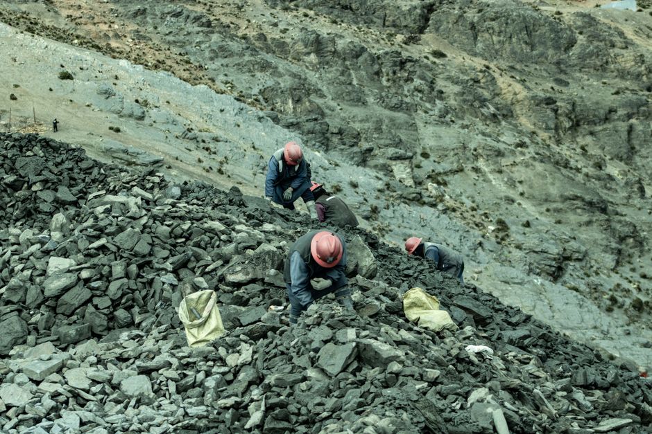Lapis Lazuli: The Ancient Blue Stone — Geology, Mining History, and Provenance Detective Work