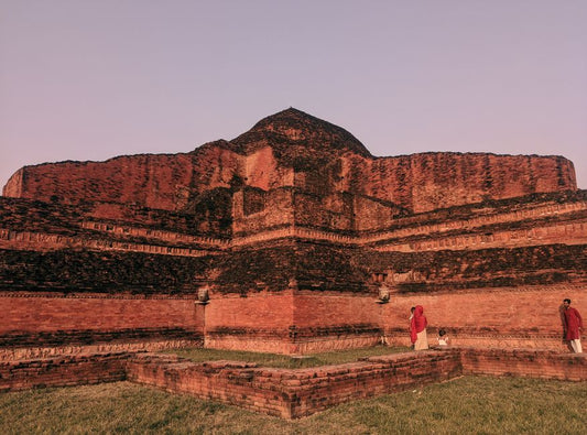 The Star Ruby Seal: Oral Tradition and the Limits of Administrative Evidence in Premodern South Asia