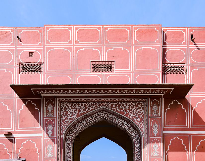 Rainbow Moonstone: The Maharaja’s War Trophies and the Plunder of the Mughal Treasury