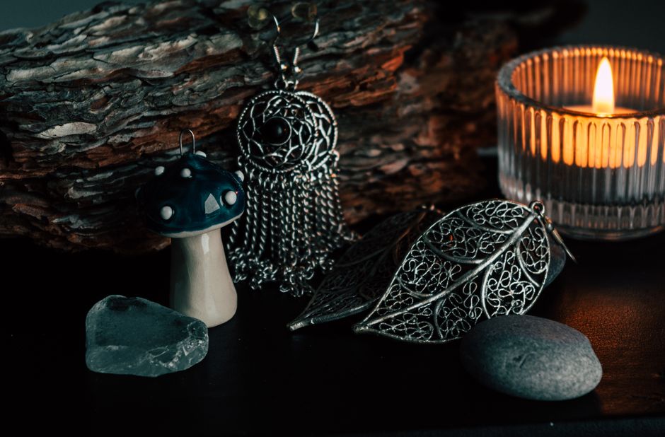 Coral Jewelry Care: What You Can and Cannot Do at Home