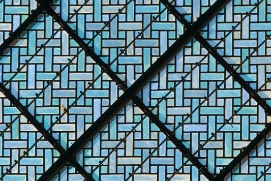 How Heat Turns Brown Zircon Blue: Trace Elements, Lattice Repair, and the Limits of Treatment Detection