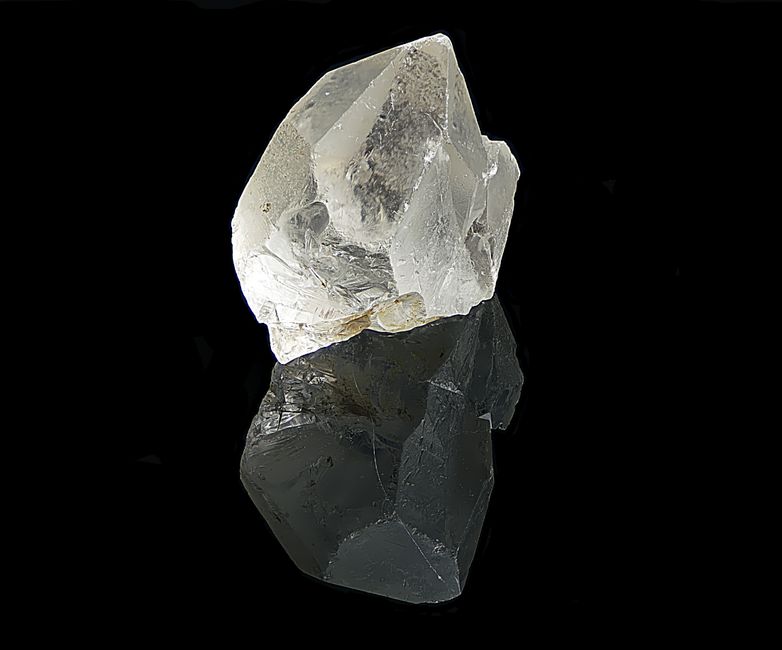 Pearl Care: Mastering the Art of Preserving Organic Gem Luster
