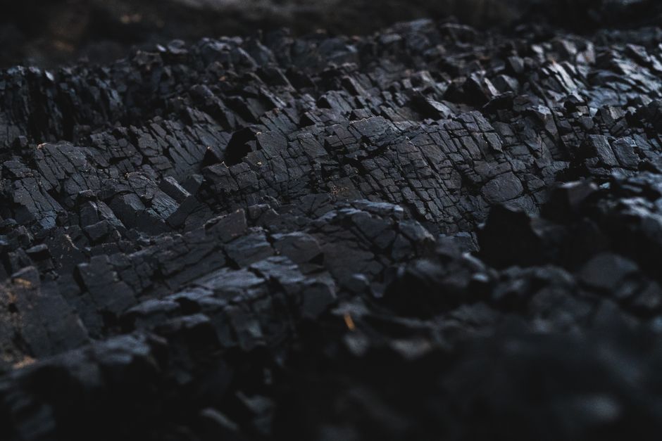 Shungite vs. Carbonado: A Comparative Analysis of Carbon Mineral Formation and Geological Origins