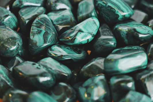 How Expert Collectors Spot Fake Colombian Emeralds: A Definitive Guide to Imitation Identification