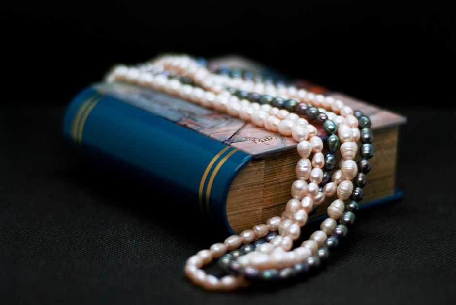How to Read a Pearl Certificate for Resale: A Buyer's Guide to Natural Pearl Grading Labs and Valuation