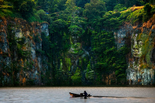 The Lost Vale of Tsavorite: A Royal Legend from the Kenyan Highlands