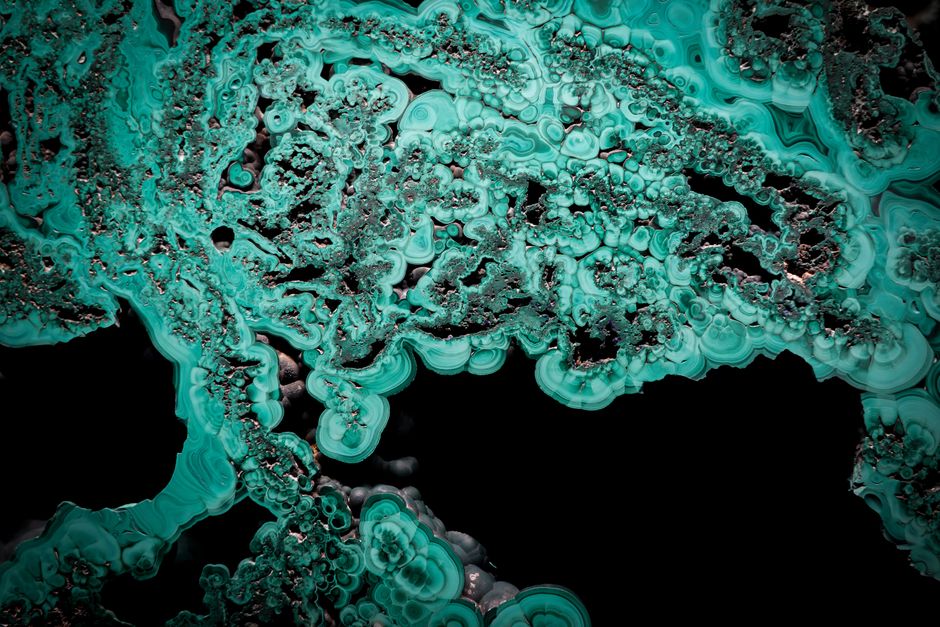 The First-Time Buyer's Guide to Chrysocolla: Spotting Fakes and Avoiding Costly Mistakes