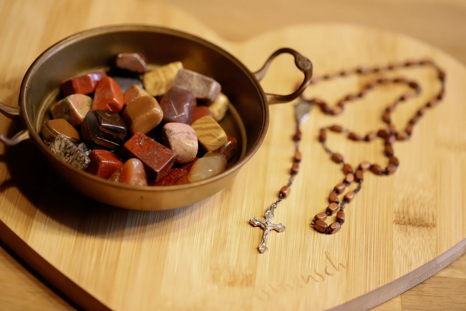 Mookaite and Color Symbolism: What Red, Yellow, and Cream Really Mean in Crystal Practice