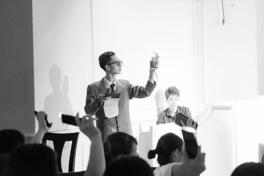 Sunstone Auction Strategy: How to Bid Confidently on Provenance and Quality