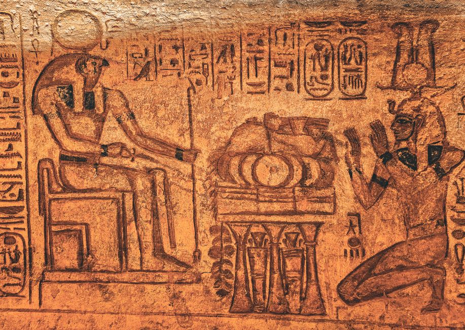 Hackmanite and the Pharaohs: Tracing a Radiant Stone Through Ancient Egyptian Royal Ritual