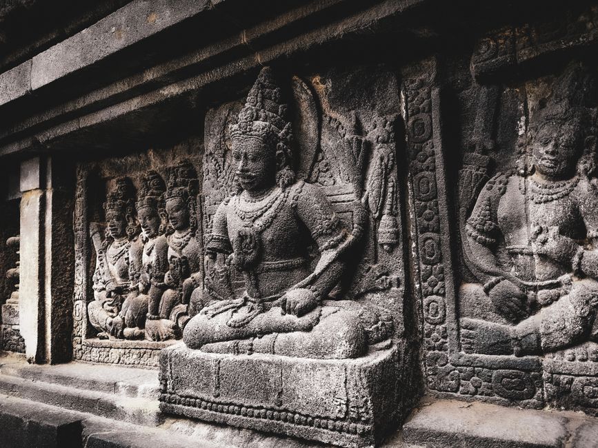 The Sacred Gems of Ancient India: How Hindu Deity Stones and Buddhist Treasures Shaped a Civilization