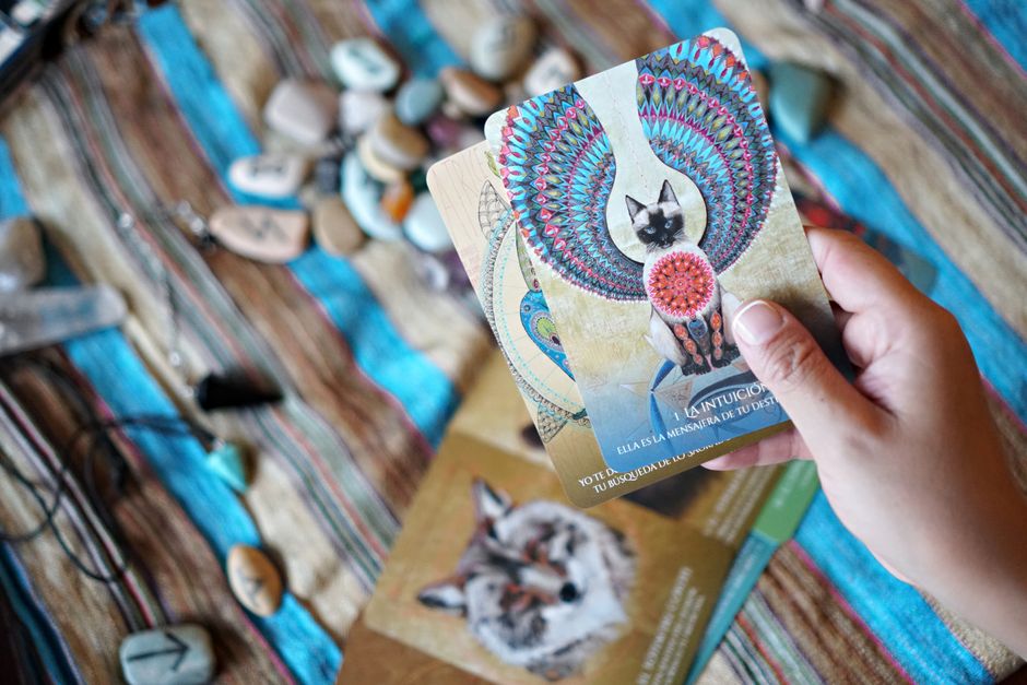 Labradorite in Healing: A Sensory Guide to Its Metaphysical Properties