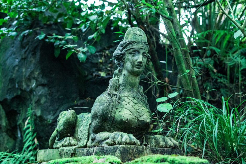 Nephrite Jade Across Cultures: The Tale of Two Treasured Stones in China and New Zealand