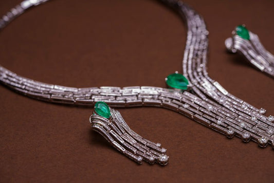 The Sacred Emerald of the Mughals: How a Green Gemstone Defined Imperial Power and Cosmic Authority