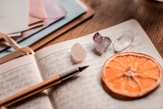 Chrysoberyl in a Journaling Practice: What Beginners Get Wrong About the Stone and the Page