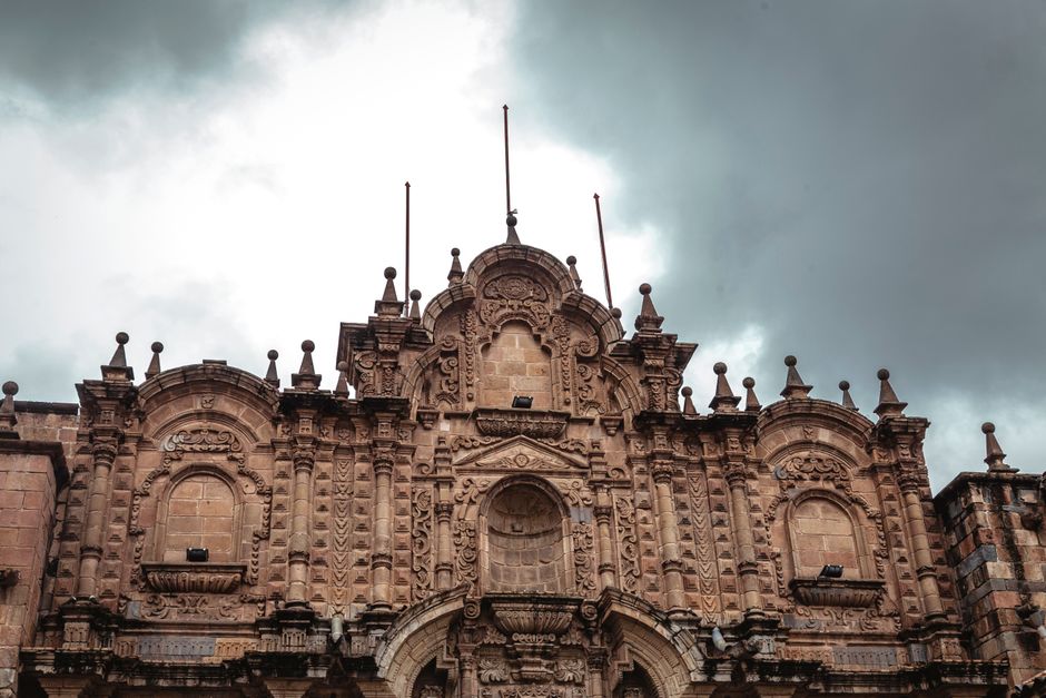 The Rose of the Emperor: Rhodochrosite in the Royal Courts of the Inca and Beyond