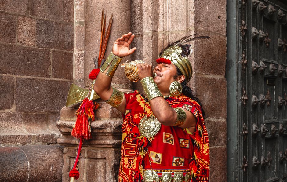 The Rosy Incas: Rhodochrosite as a Spiritual and Cultural Touchstone in Pre-Columbian Andes