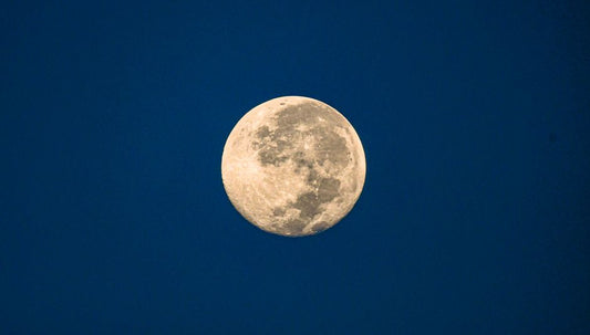 Orange Calcite and the Full Moon: What Lunar Crystal Ritual Actually Offers