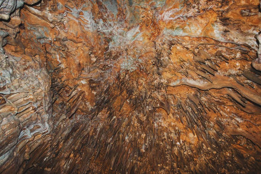 Unveiling the Hidden Spectra: How Pleochroism in Andalusite Reveals Deep Geological Origins