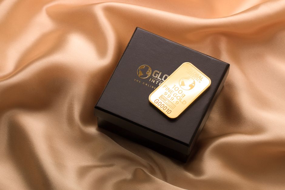 Black Onyx: Which Premiums Actually Hold Value and Which Are Mostly Presentation