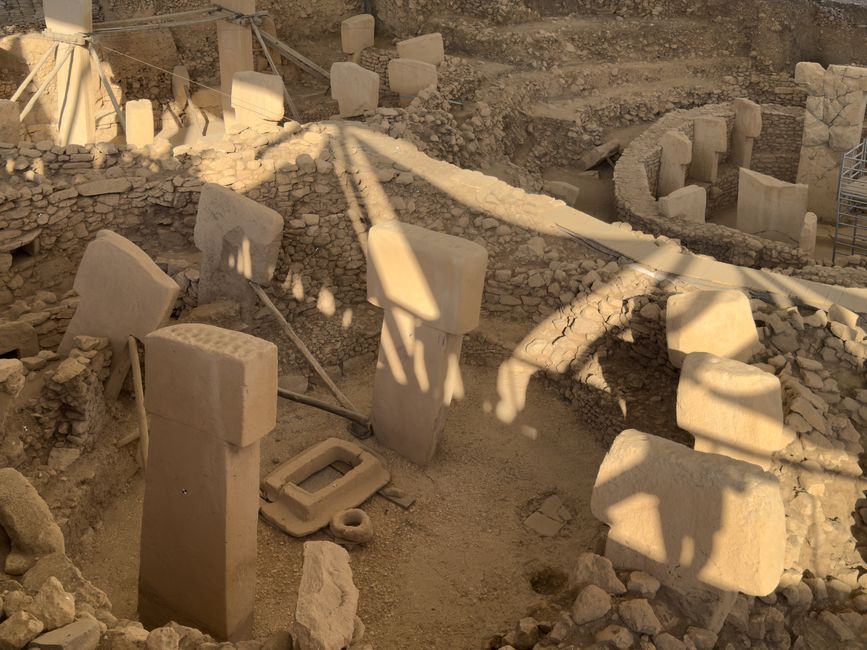 Peridot in the Crossfire: Sacred Stones and Colonial Extraction in the Red Sea