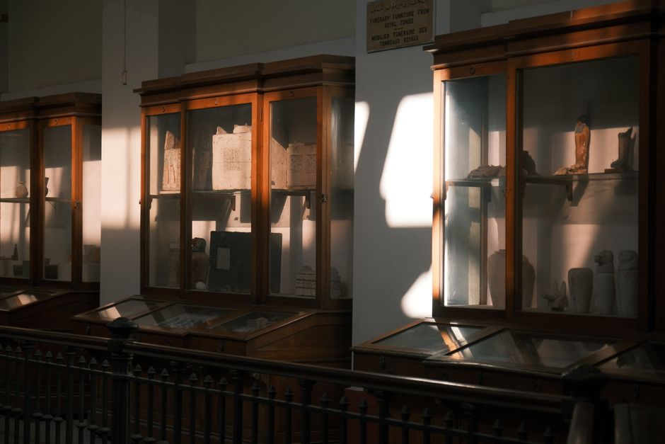 Garnet, the Cabinet, and the Question of Contested Ownership in Colonial Collections