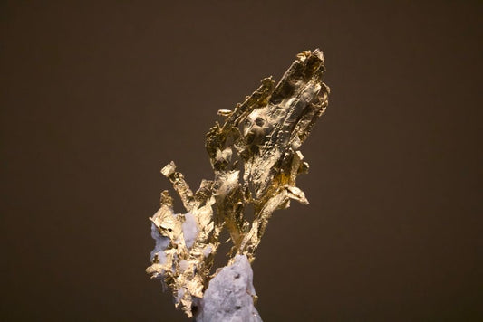 Labradorite Investment Guide: Top-Grade Specimens, Market Strategy, and Collector Wisdom