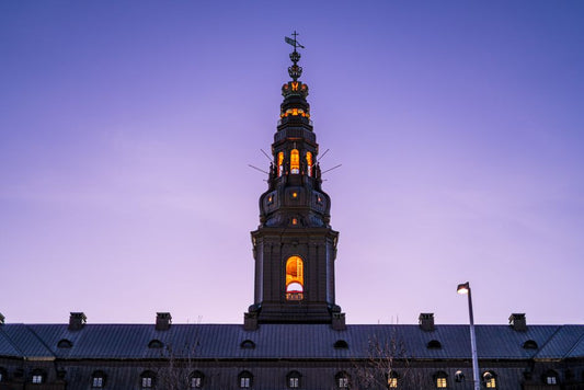 The Glow of Power: How Hackmanite Cast Its Spell on Royal Courts from Scandinavia to Siam