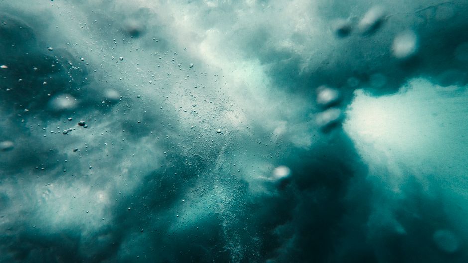 Caring for Collector-Grade Aquamarine: Preservation, Handling, and Long-Term Maintenance
