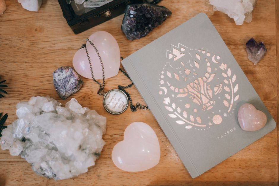 Moonstone Astrology Pairings: Your Zodiac Guide to Choosing the Right Stone