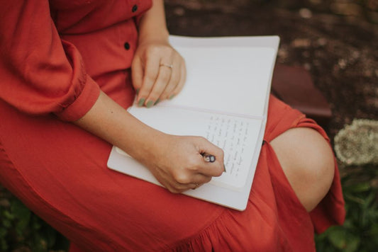 Celestite as a Journaling Companion: Turning Attention Into Intention