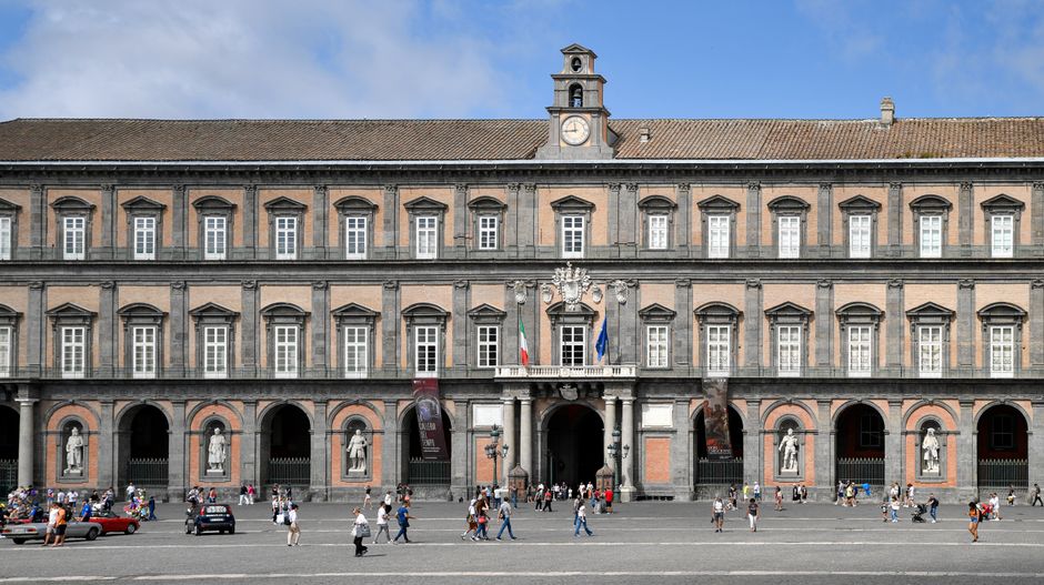 Coral at Court: How Royal Patronage Shaped the Coral Workshops of Early Modern Naples and Trapani