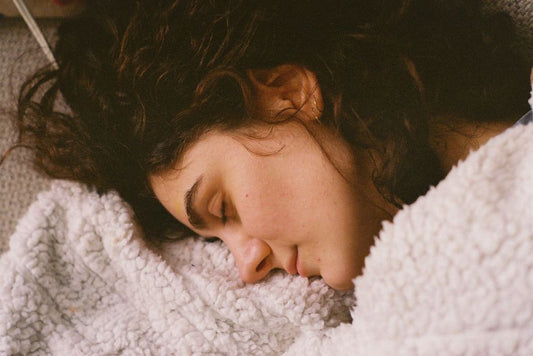 Peridot for Dream Recall and Lucid Sleep: A Sensory Guide