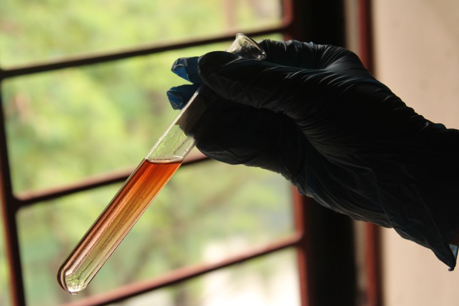 Screening Tests and Definitive Analysis: The Case of Andalusite Hardness