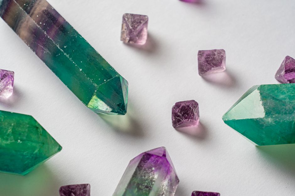 Blue Fluorite and the Discipline of Clear Speech: A Step-by-Step Symbolic Practice